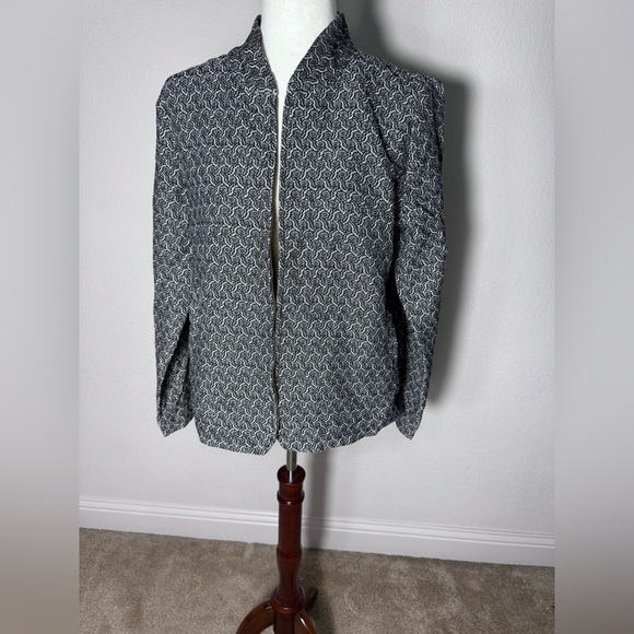 Eileen Fisher Rosette Jacquard Jacket Women's Black and White Patterned Jacket M - Picture 2 of 16